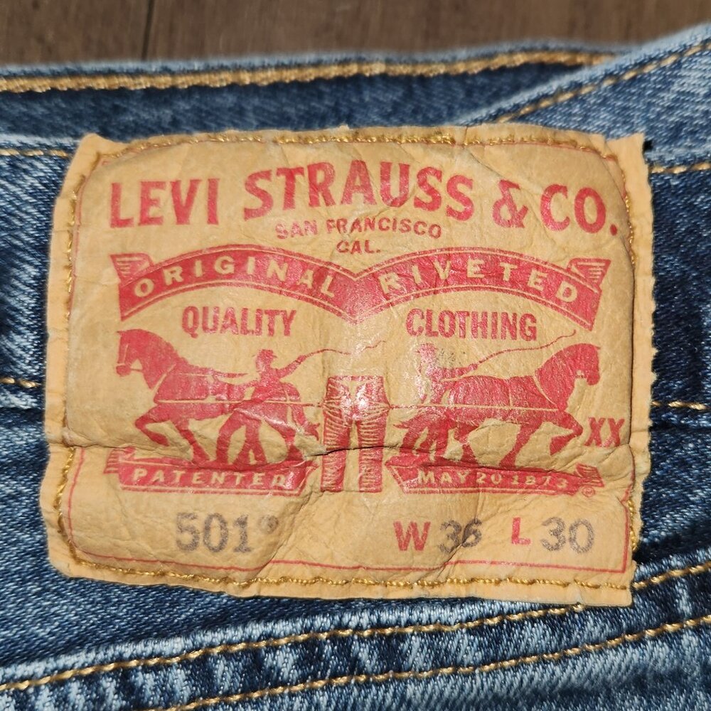 Levi's 501 jeans, Men's 36x30 - Picture 2 of 3